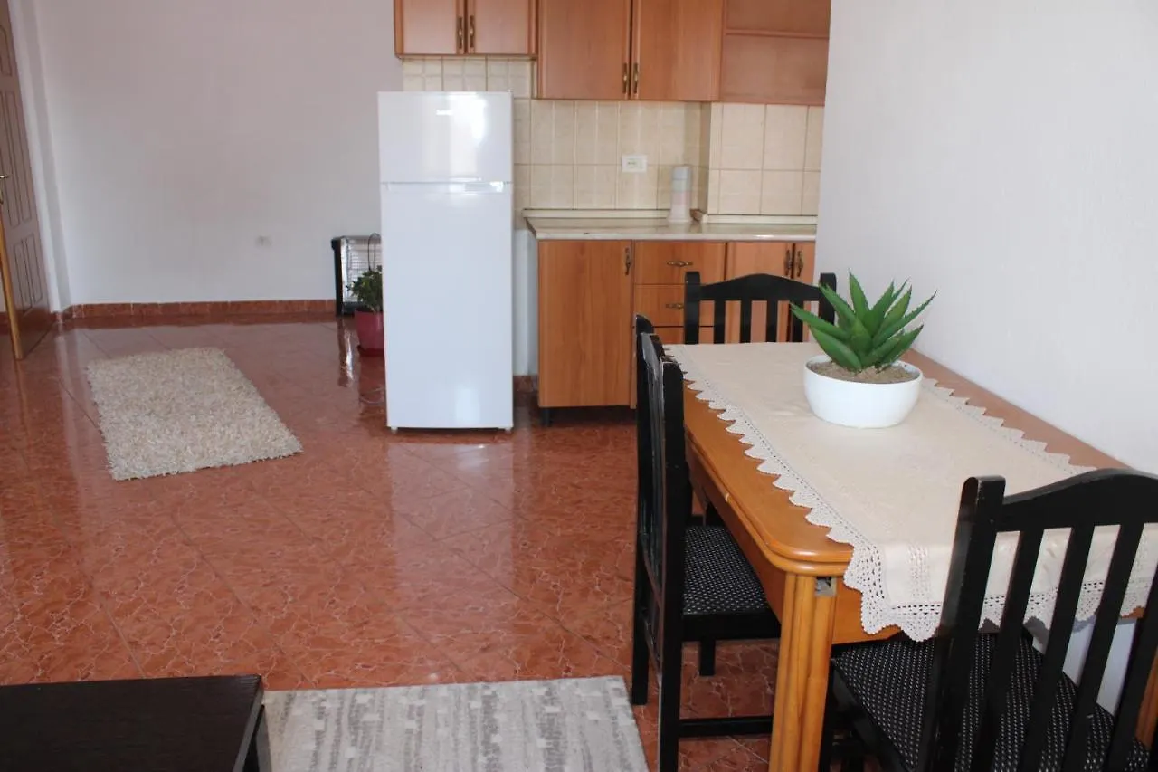 Apartment Deni Family Apartament Tirana Albania