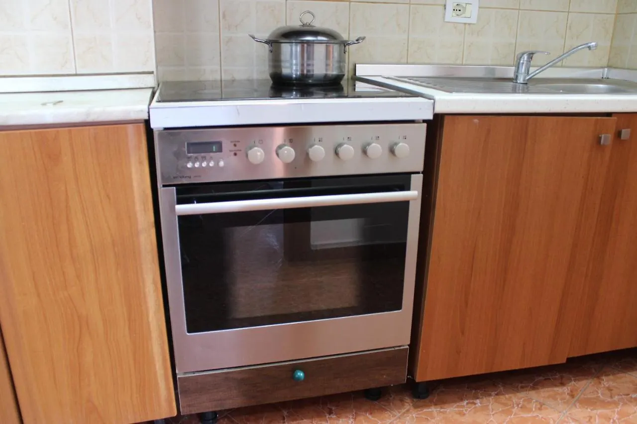 Deni Family Apartament Tirana