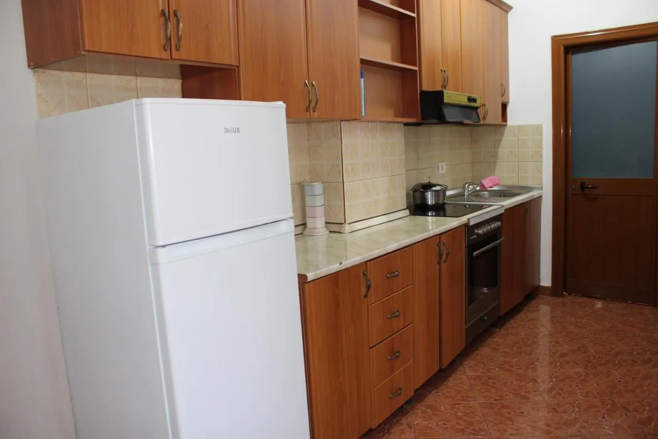 Deni Family Apartament Tirana