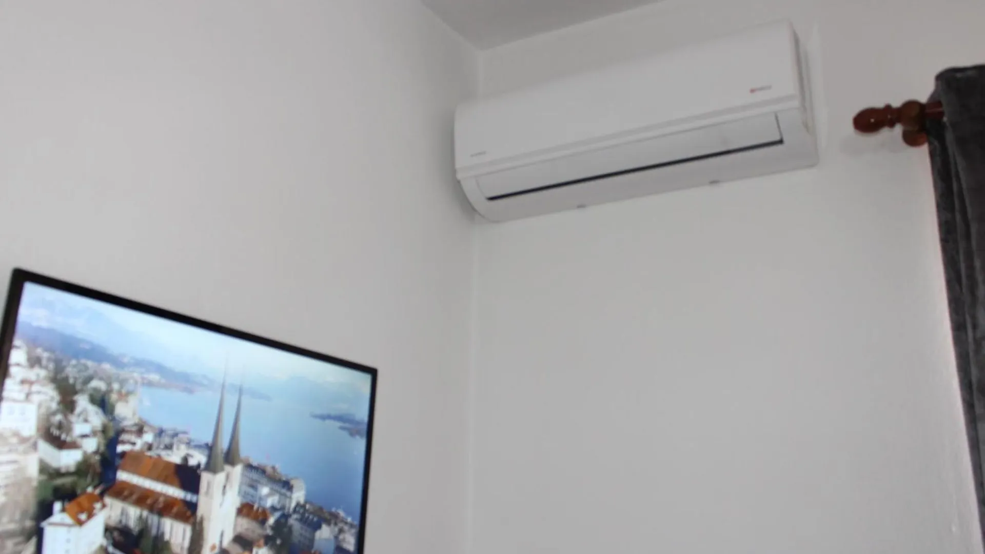 Deni Family Apartament Tirana 0*,